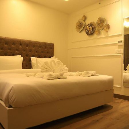 Sapphire Sky Hotel Dehradun Luaran gambar
