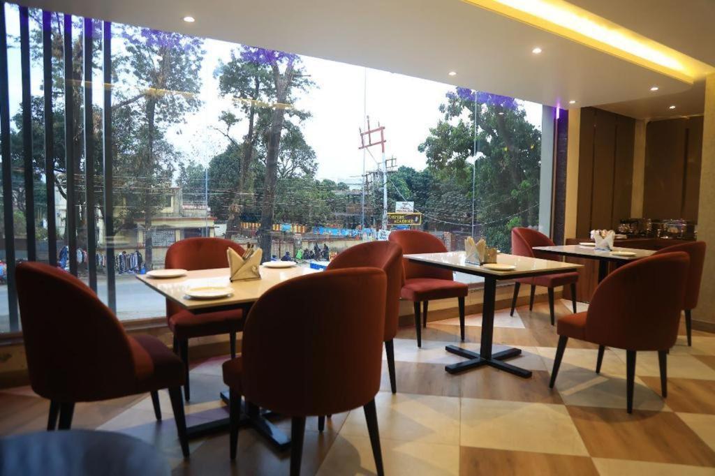 Sapphire Sky Hotel Dehradun Luaran gambar
